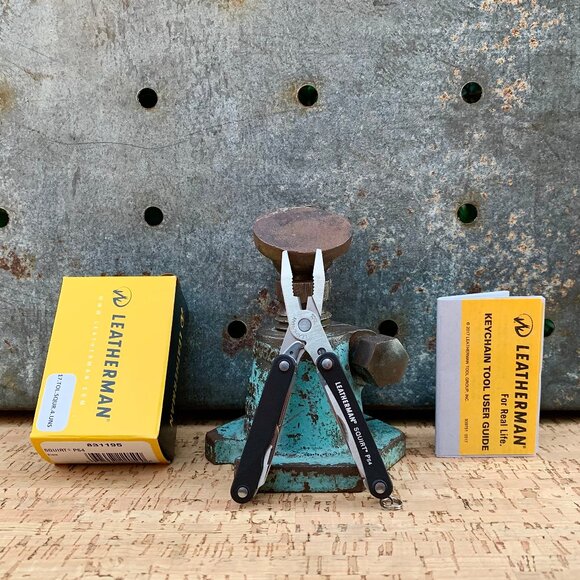 Leatherman Squirt PS4 NWT - Picture 3 of 10